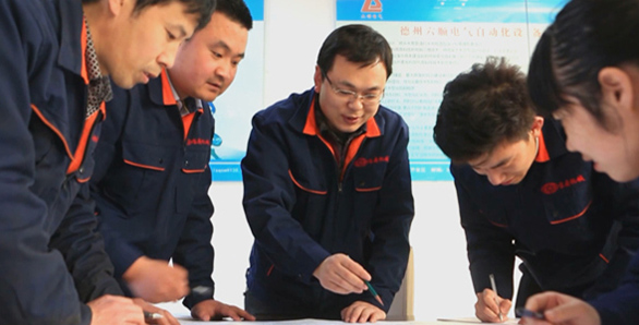 寶鼎輪式挖掘機(jī)抓木機(jī)廠家20余年設(shè)計經(jīng)驗(yàn)積累